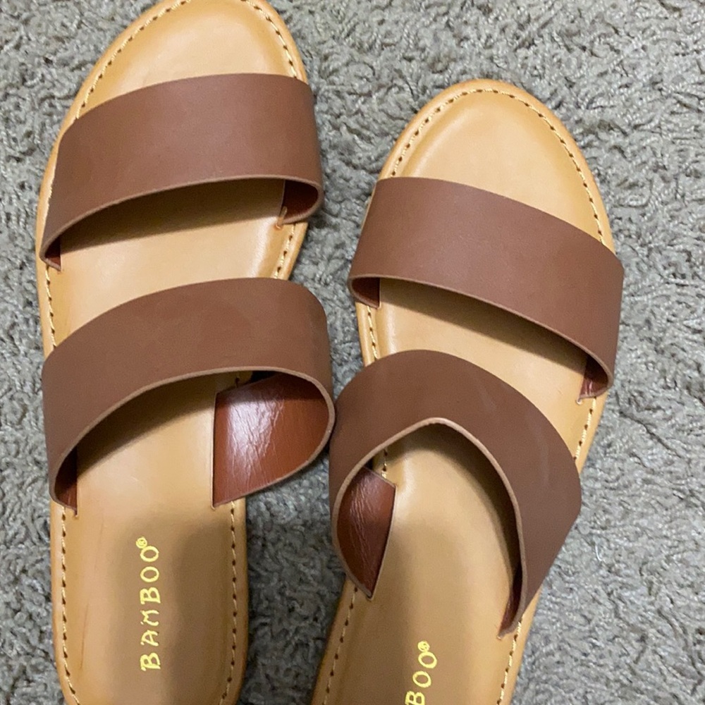 strap sandals - Picture 1 of 2